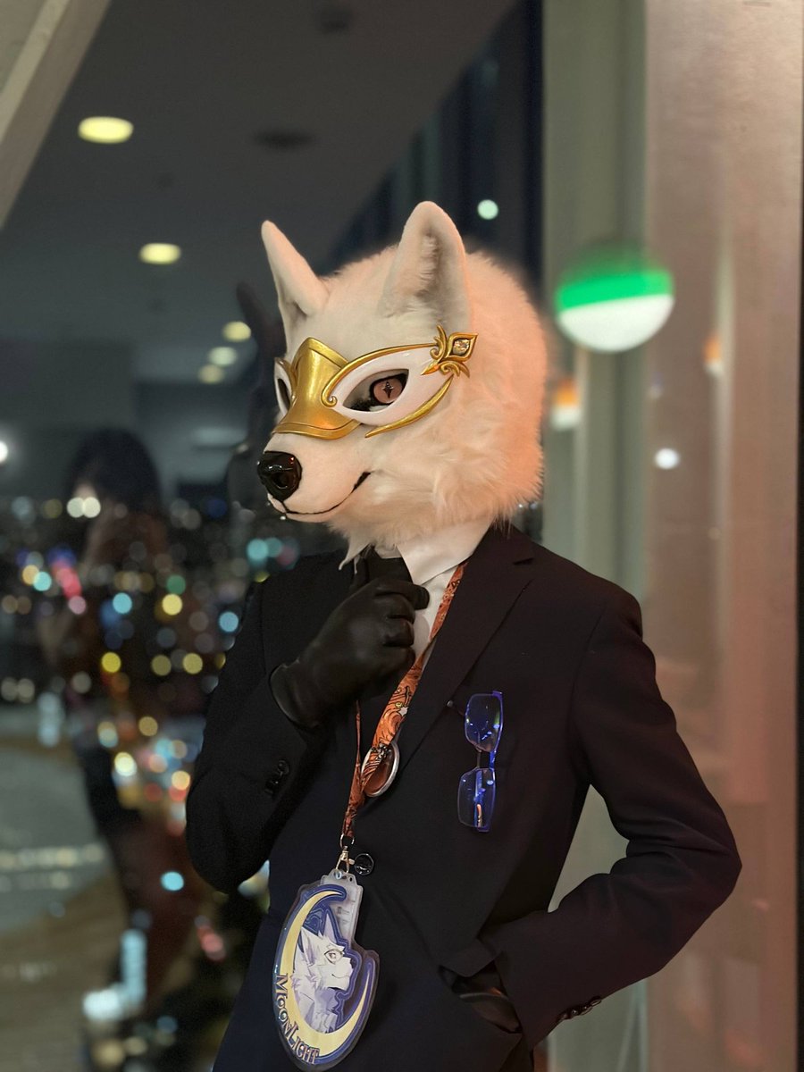 Aaaand, that’s a wrap ! #FBL13 was my first furry convention ever, and it was a great experience overall. I will come next year for sure !

Photo by <a href="/HeeySora/">Sora 🐕 🔜FBL13</a>