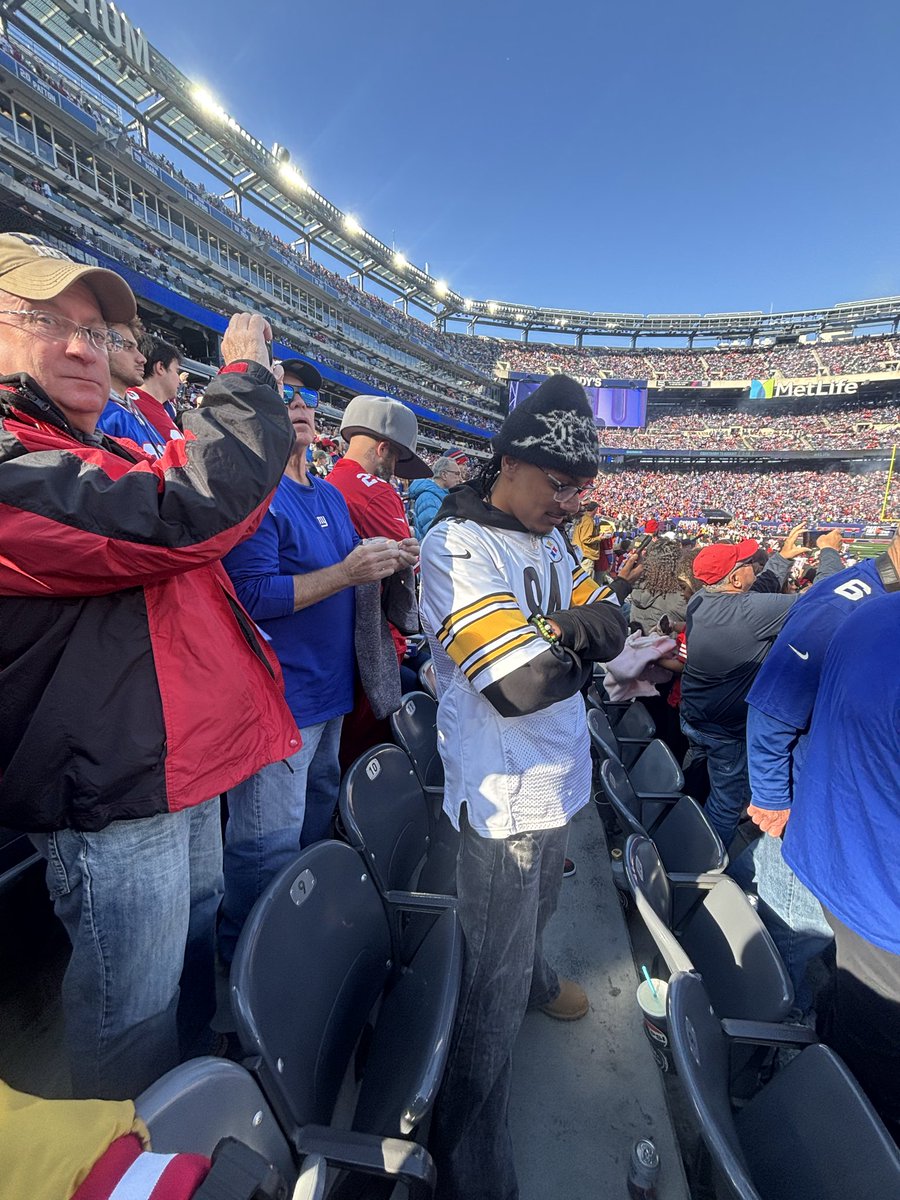 Lux Wayne 🦹🏾🦇 tweet media