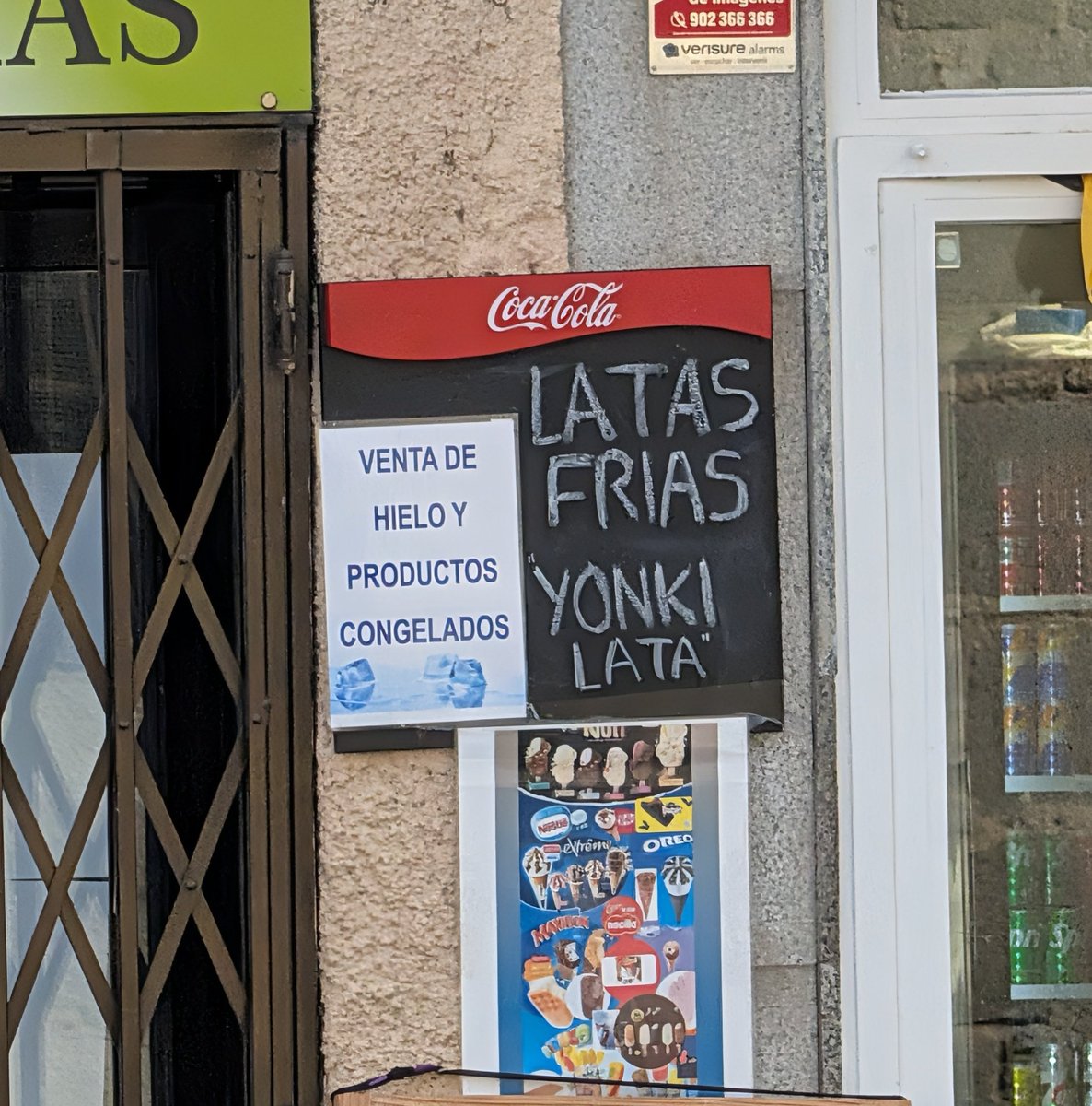 Marketing 1
Publicidad sugerente
(Parece que también te venden el hielo congelado)