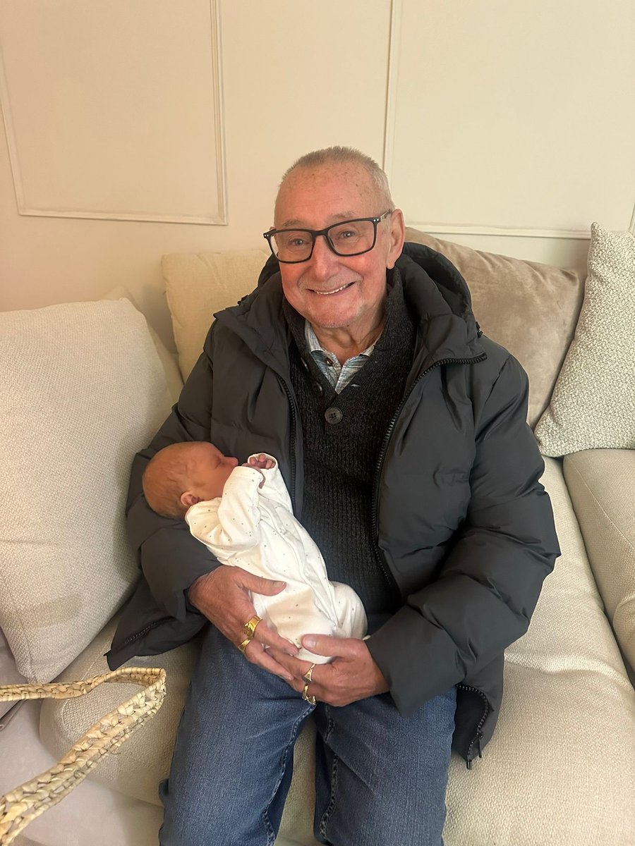 Geoff Burrow tweet media