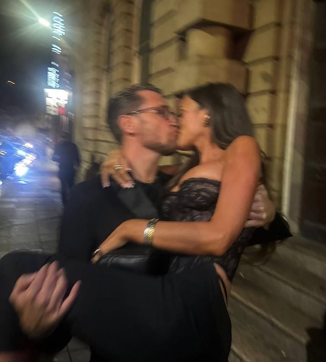 loversphotos's tweet image. 