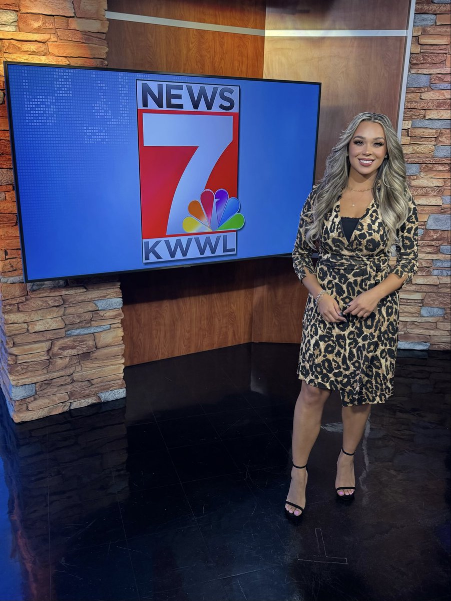 First Halloween show in the books🐆🎃
Happy Sunday party people!!