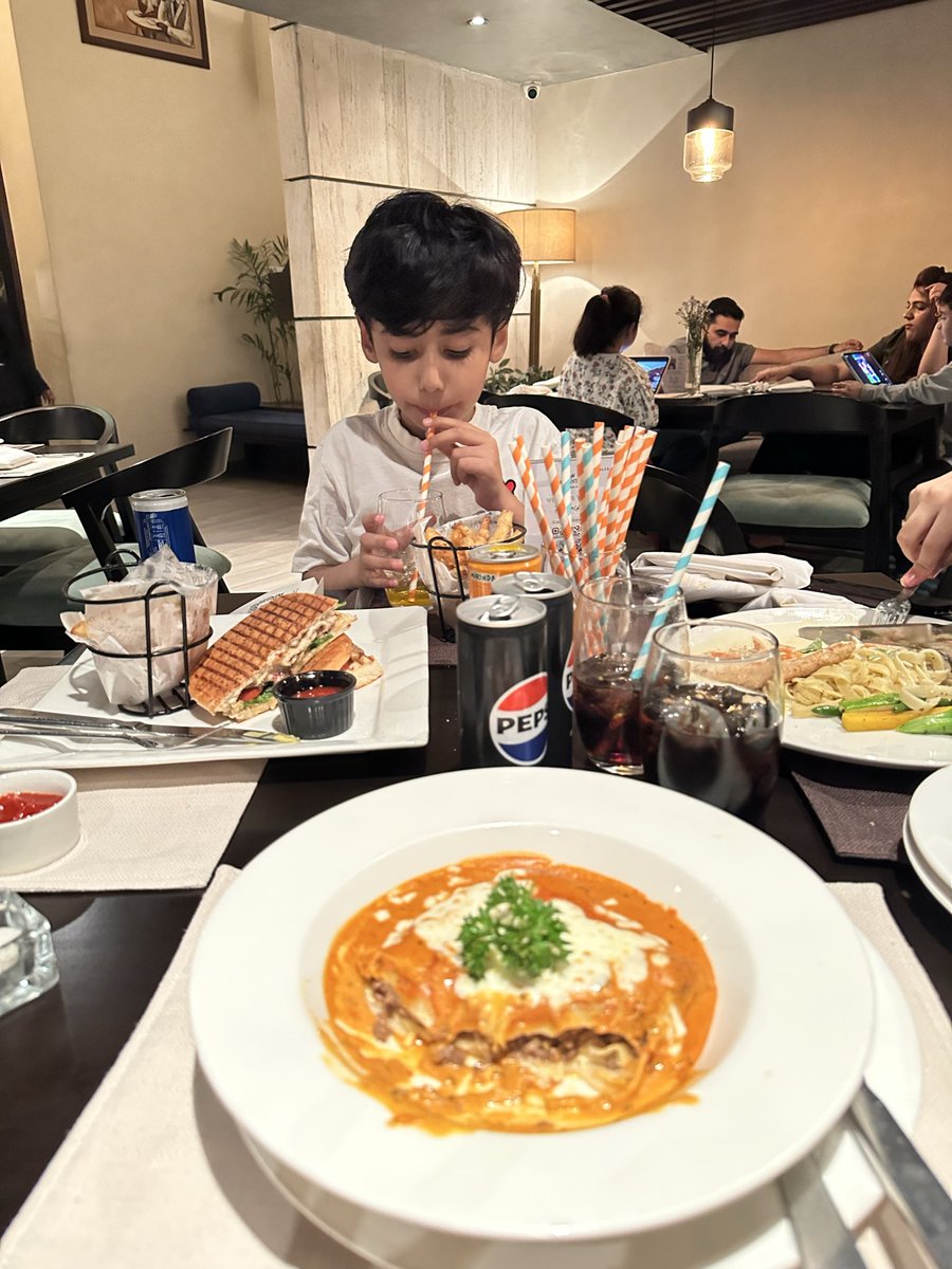 ThisisOshaz_'s tweet image. Took him out today for Playdium arcade and dinner