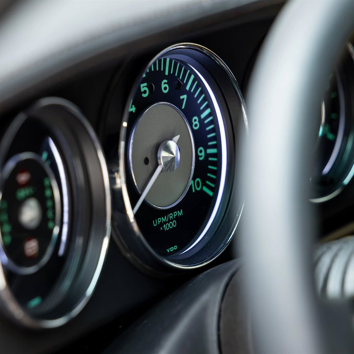 m_ql2_8's tweet image. 930 w turbo
#Porsche911