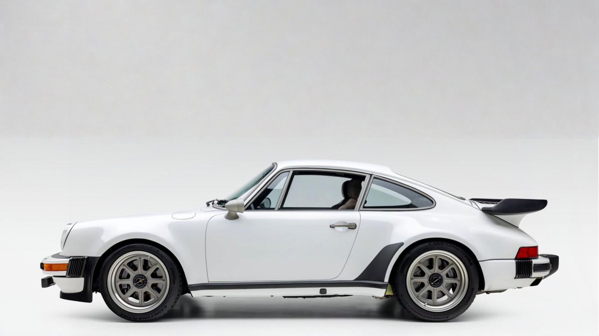 m_ql2_8's tweet image. 930 w turbo
#Porsche911