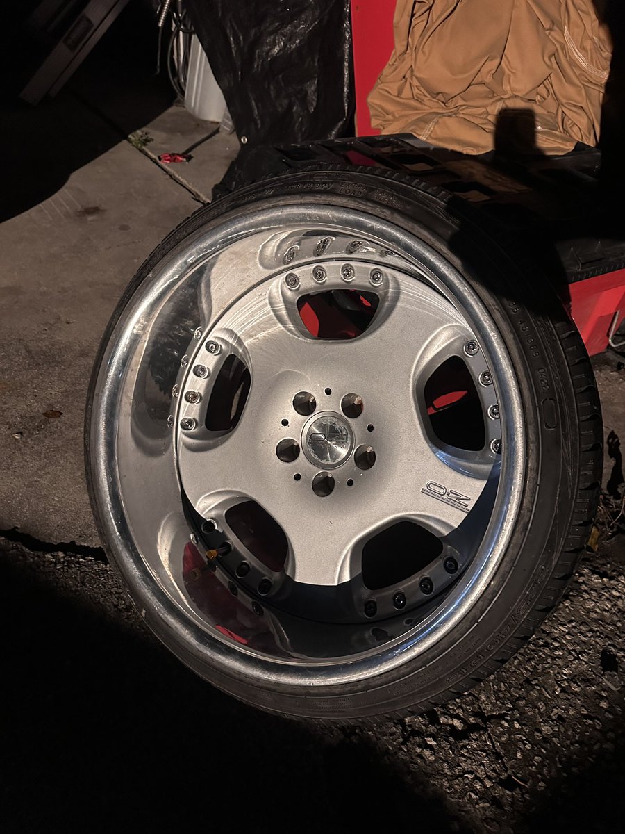 1998 Lexus SC400 tweet media
