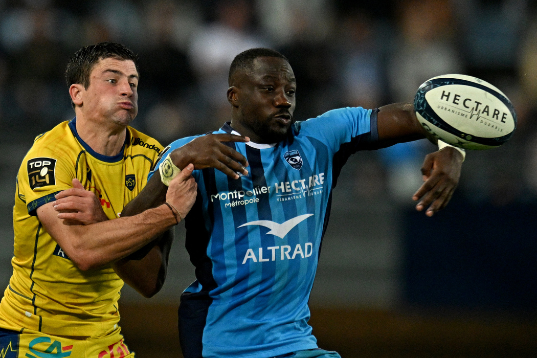 LaMontagne_TDS's tweet photo. Rugby | Top 14
Pourquoi le succès de l'ASM Clermont à Montpellier est avant tout une victoire stratégique #MHRASM
▶️https://t.co/1kNMT8NDR0 https://t.co/ItF3FjwrJU