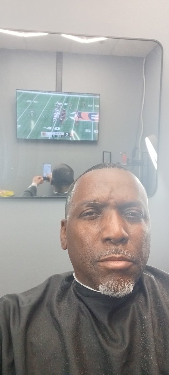 AdLib_ApAXL's tweet image. Chair watch 💇🏾 on a Sunday.