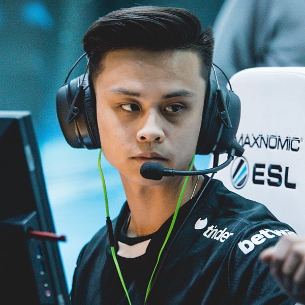 pricempire's tweet image. Stewie2K shared his signature for the Budapest Major.