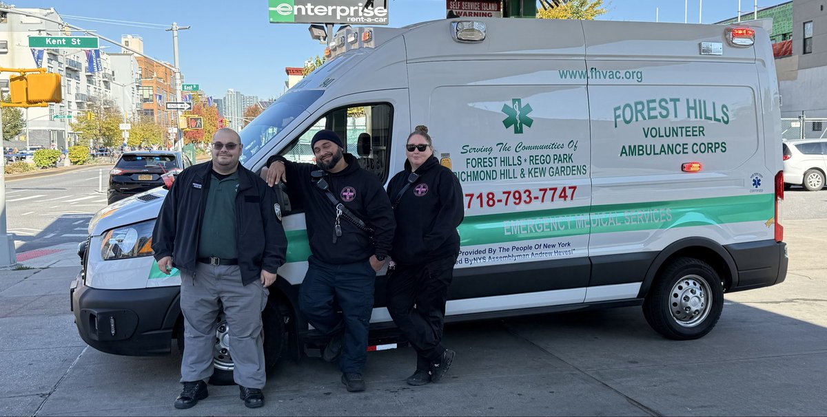 🚑🏃‍♂️ The Forest Hills Volunteer Ambulance Corps was on standby at Greenpoint Ave &amp; McGuinness Blvd in Brooklyn for the NYC Marathon! Always great seeing the energy, teamwork &amp; city spirit on display. 💪 #nycmarathon