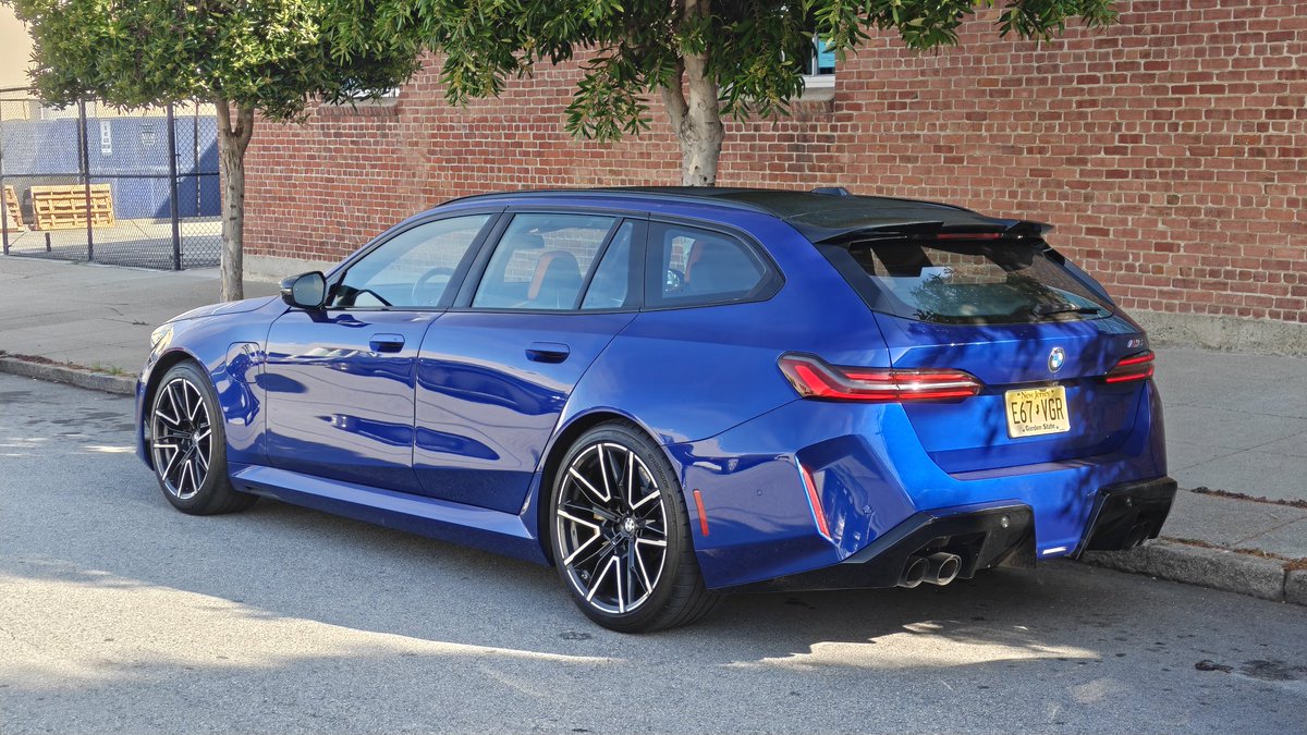 This week, I get to traumatize crossover drivers in this bat-shit crazy sport #wagon, the #M5Touring! Pinch me :) But wait... AWD?! Plug-in #hybrid?! Creaky seats?! Oh @bmw... What have you done? :) Fuck all the whiners, it's just sooo damn good! #carsofinstagram 📷 #OnePlus15