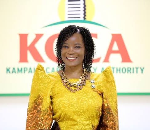 SamsonMKasumba's tweet image. When you send away someone who does not bend, this is what you get! You hated her because she did not want you steppinh on city flowers and grass! Kampala has started looking great. She had rejected campaign posters in the city including the ones of the big people. They are back…