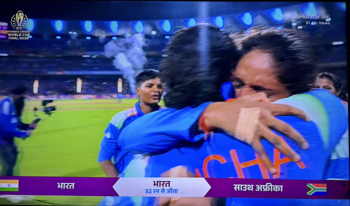 iSinghApurva's tweet image. भारत की बेटी♥️🇮🇳

INDIA WOMEN ARE WORLD CHAMPIONS! 🏆

 #INDWvsSAW
#WomensWorldCup2025