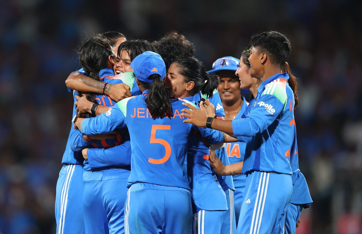 Indian Girls Created History 🏆🏆🏆

Congratulations 👏🎉 

For Your 1ST ODI WORLD CUP 🏆🏆

#INDWvsSAW
#INDvsSA