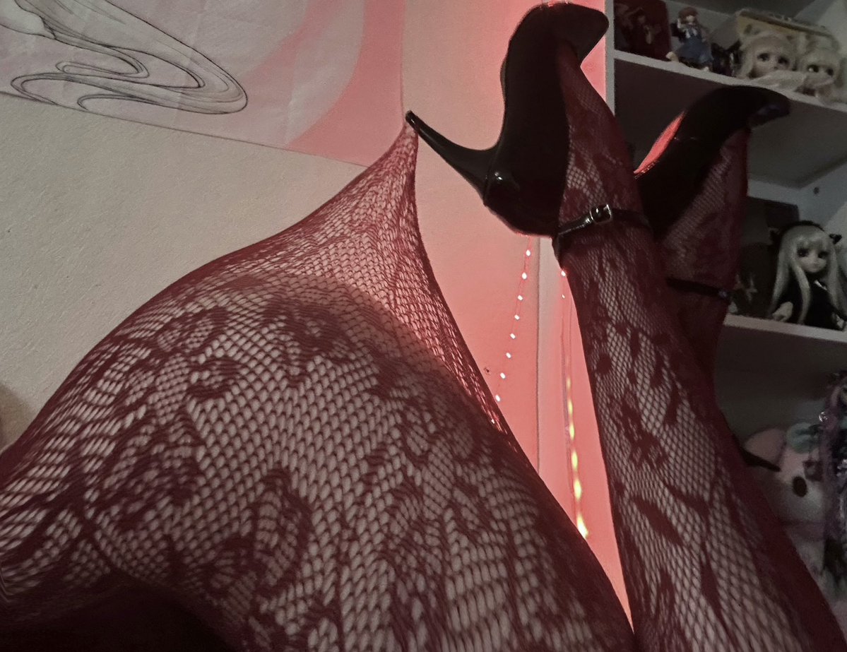 ⠀
⠀
# SeductiveSunday   # SS 
⠀
⠀