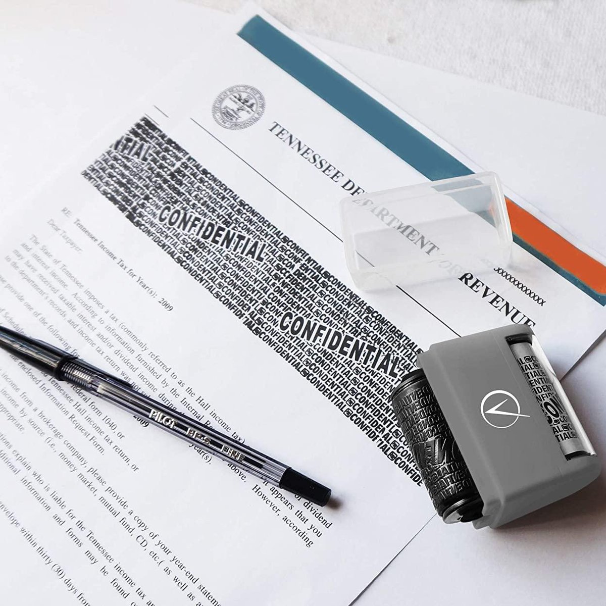 UnicunShop's tweet image. Don&apos;t let identity thieves steal your info!  Our Identity Protection Roller makes confidential documents unreadable. Keep your personal data safe &amp;amp; secure! 😉 unicun.com/product/identi… 🔐 #identitytheftprotection #privacymatters #dataprotection