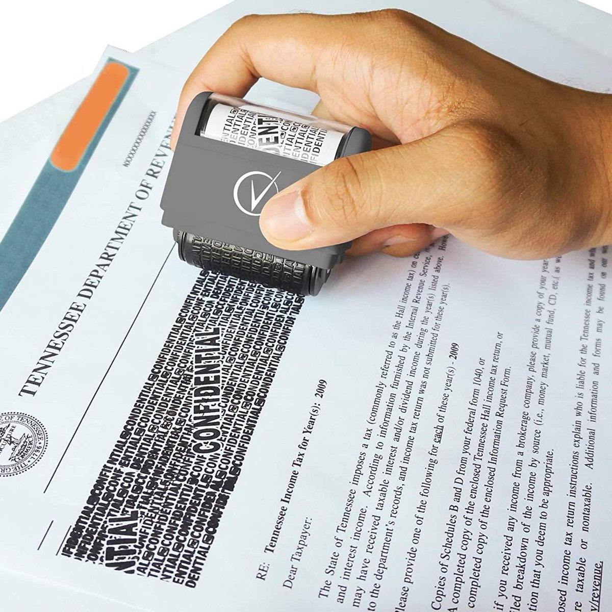 UnicunShop's tweet image. Don&apos;t let identity thieves steal your info!  Our Identity Protection Roller makes confidential documents unreadable. Keep your personal data safe &amp;amp; secure! 😉 unicun.com/product/identi… 🔐 #identitytheftprotection #privacymatters #dataprotection