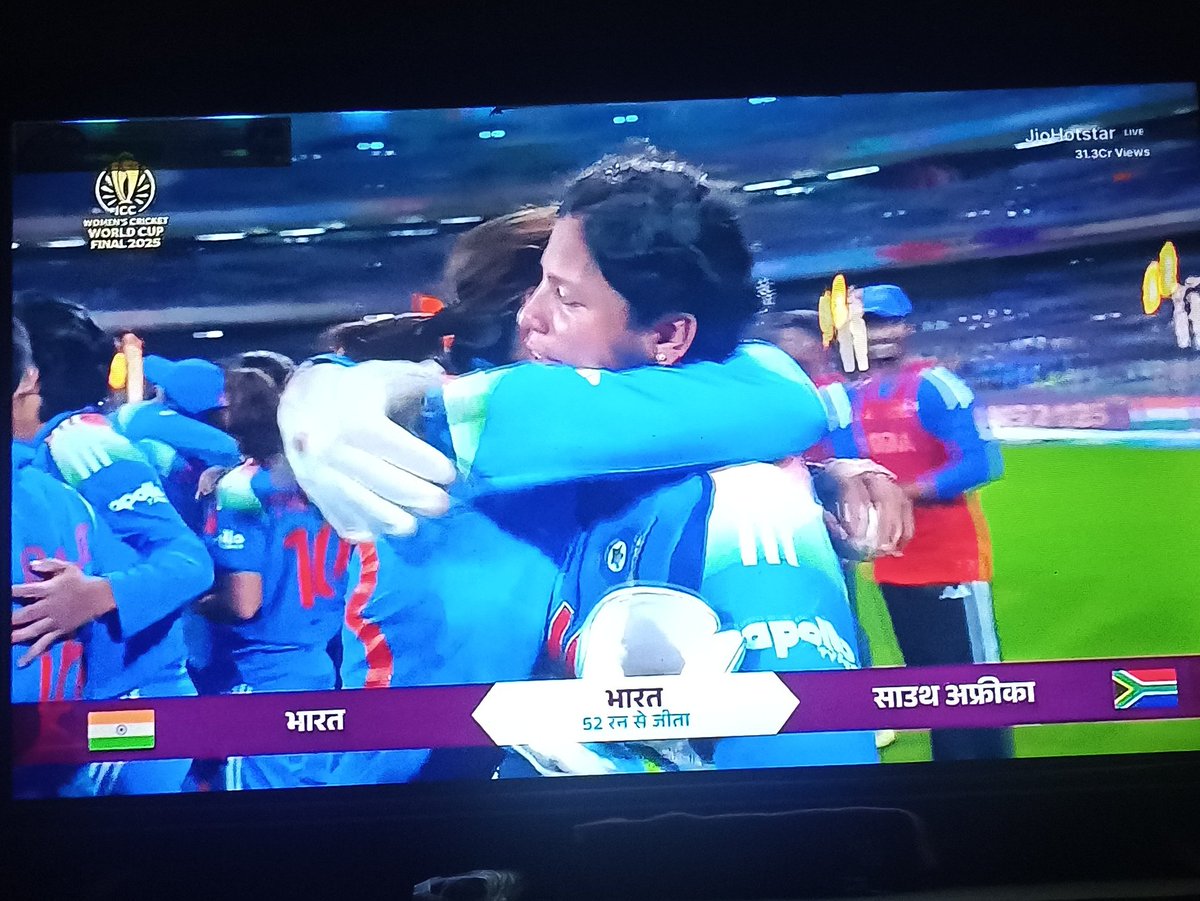 imPankaj009's tweet photo. Congratulations India and HarmanPreet kaur &amp; Company 🎇❤️
Deepti Sharma 👌💯

#INDWvsSAW #CWC25 #final #TeamIndia https://t.co/V8cp7hiVHo