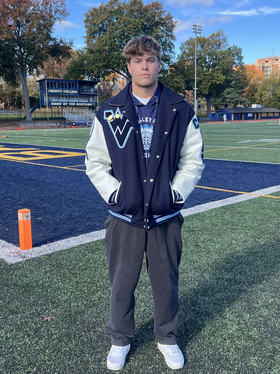I had a great time up at Trinity yesterday! I really enjoyed the campus and how the team competed!
<a href="/CoachCrayton_/">Ricky Crayton</a> <a href="/_coachdwilliams/">Denver Williams</a> <a href="/TrinCollFB/">Trinity College Football</a>