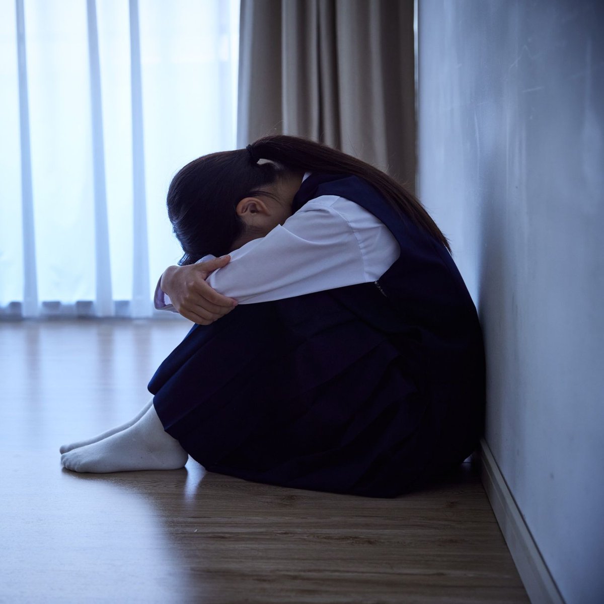 Szukamy patologii w rodzinach, gdzie przelewa się strumień alkoholu, szukamy patologii w pseudo galach, gdzie walczą pomiędzy sobą osobniki, które nigdy nie powinny znaleźć się w przestrzeni medialnej, szukamy patologii wszędzie, ale nie we własnym otoczeniu... A szkoda, bo