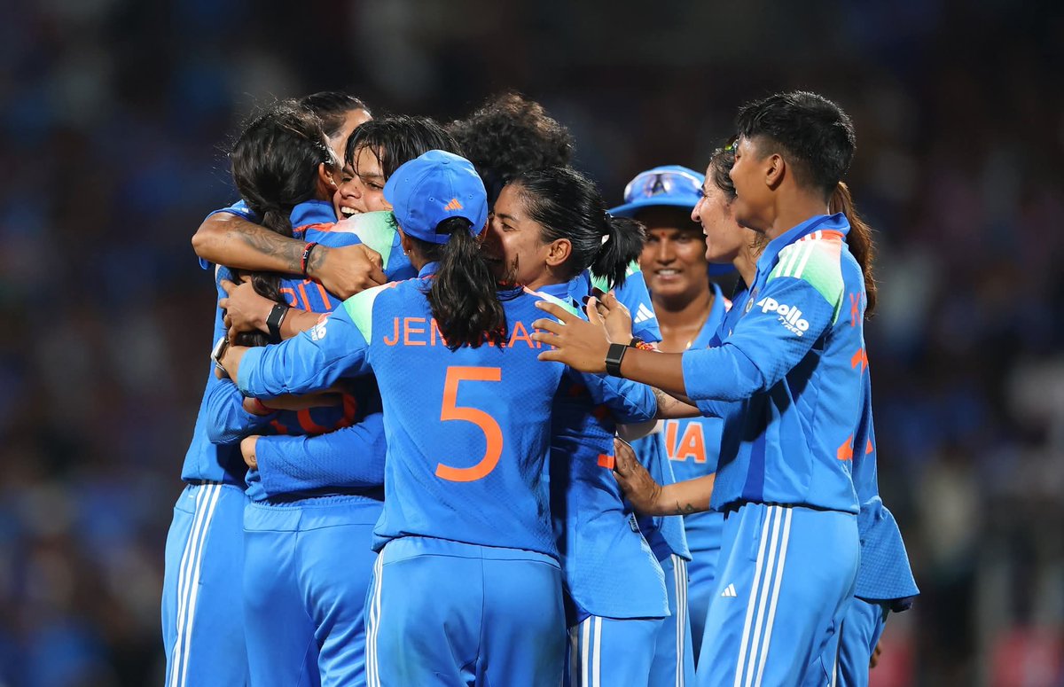 vikashkumar9899's tweet photo. 𝐂.𝐇.𝐀.𝐌.𝐏.𝐈.𝐎.𝐍.𝐒 🏆

Congratulations to #TeamIndia on winning their maiden ICC Women's Cricket World Cup 🇮🇳 

Take. A. Bow 🙌

#WomenInBlue | #CWC25 | #Final | #INDvSA https://t.co/kDHE3SFwqL