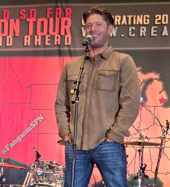 HE'S SO GORGEOUS?????