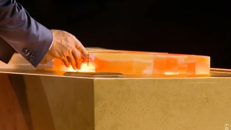 بوابة الوفد| آراء المصريين في افتتاح المتحف المصري الكبير.. "روعة وعظمة وفخر لكل العرب" (فيديو) 