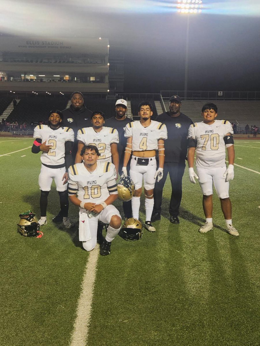 From the 1st time playing at Ellis and the last time. All good things must end. Glad to say I played with everything I had on this field🖤
<a href="/_IHSTigerFtball/">Irving Tiger Football</a> <a href="/_BNick/">Brent Nickerson</a>