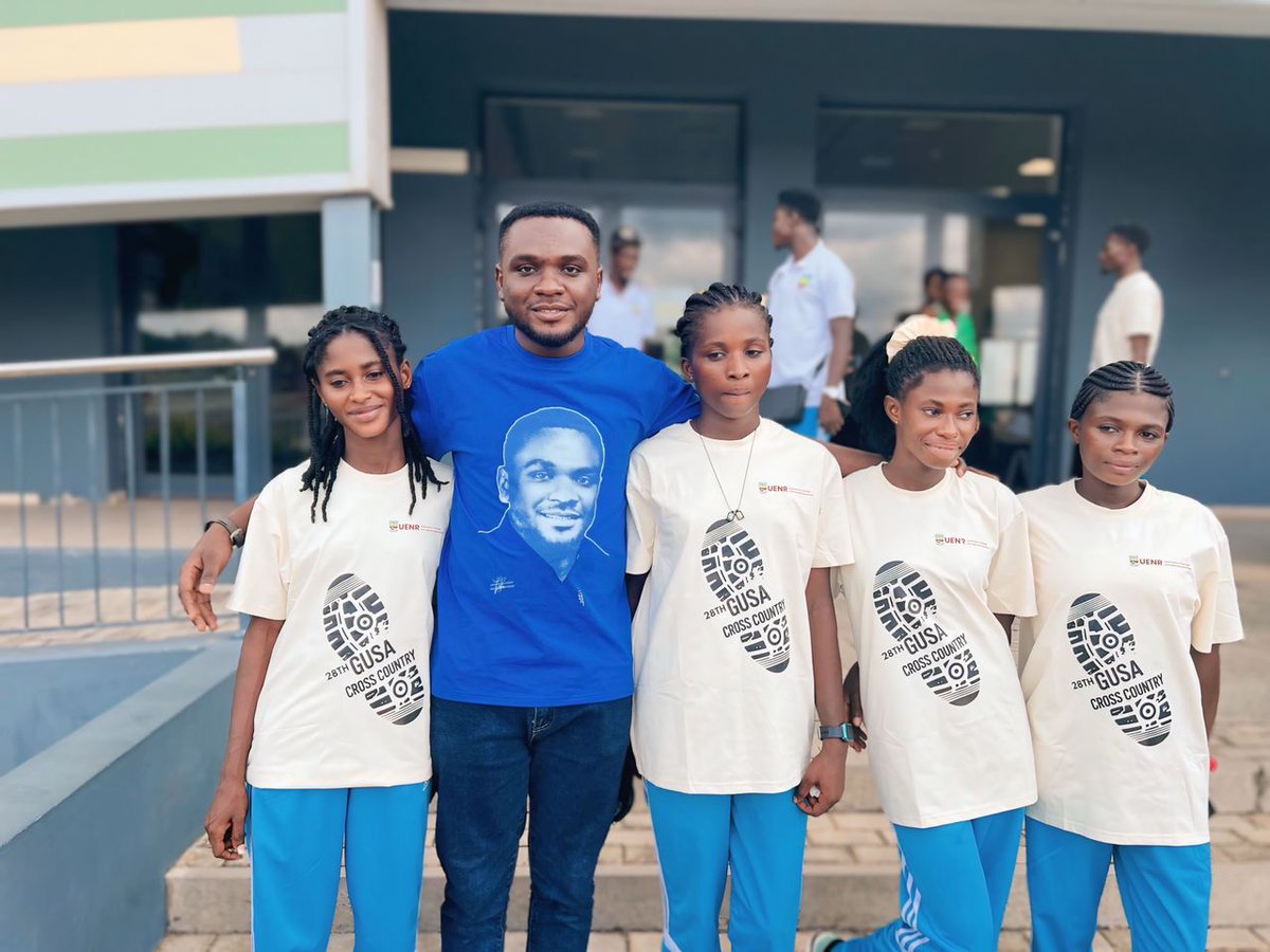 SRC President H.E. Abdulai Adjei Zakaria paid a visit to the UENR Athletics Team participating in the Mini GUSA Games at the University of Environment and Sustainable Development (UESD), Somanya.

 On behalf of the SRC, he presented ₵2,000 to support and encourage the team.