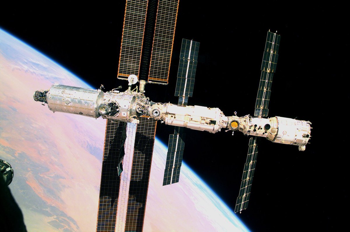 ThWhiscashAdmin's tweet image. Happy 25 years of human habitation on the International Space Station! From Expedition 1 to Expedition 73, more than 280 people from 26 countries have called this incredible place home.