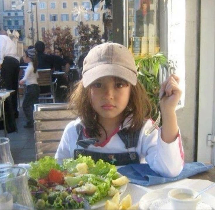 mleuxss's tweet image. these two are getting married 🥹💍