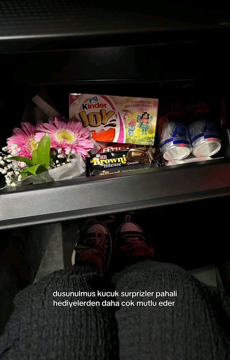 , (@yavrumnealaka) on Twitter photo 