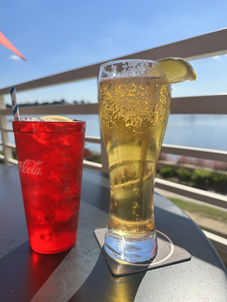 RobotProxyWar's tweet image. How Sundays should be ☀️