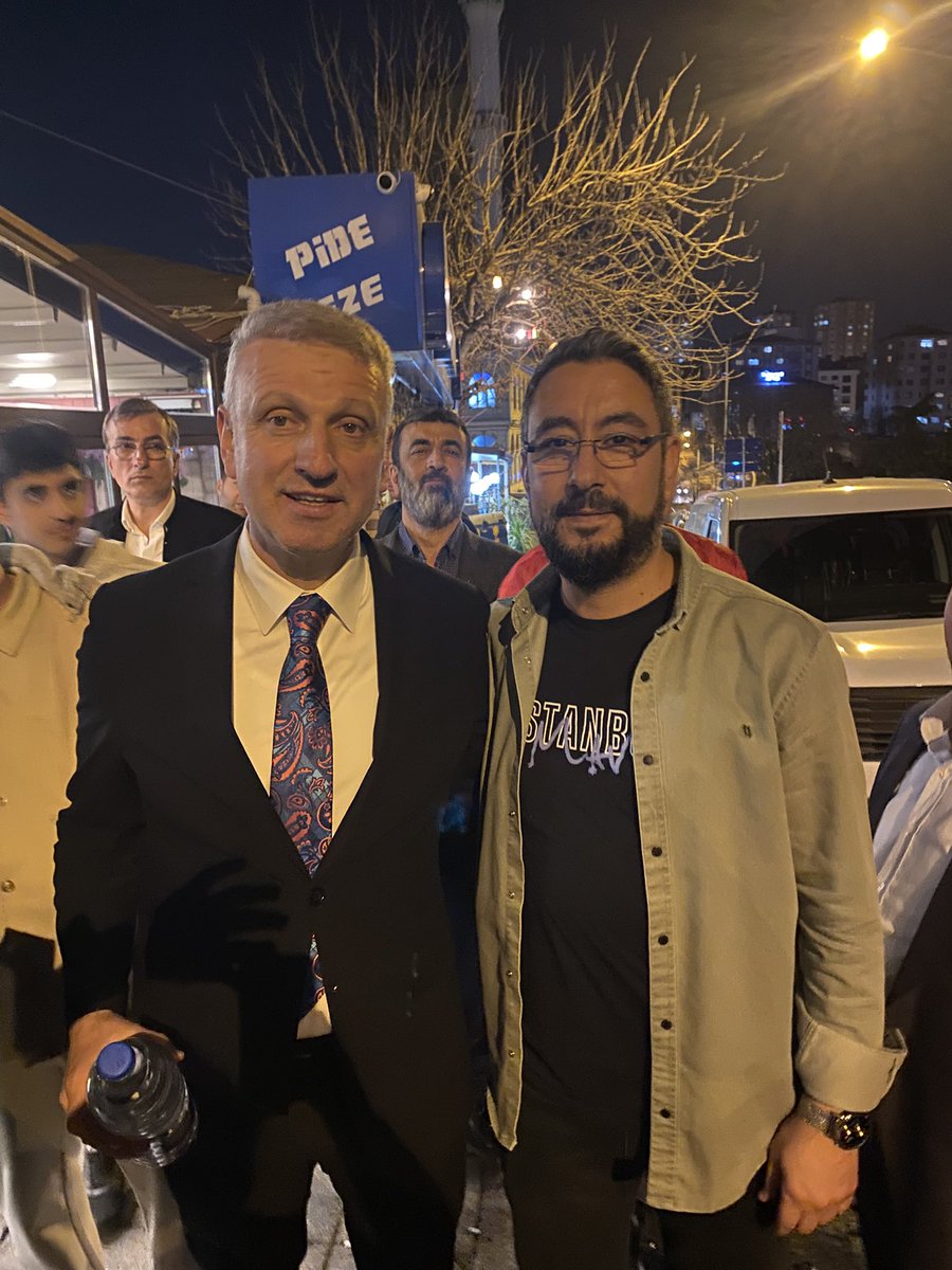 İsrail’in pijleri sayın <a href="/oktay_saral/">Oktay SARAL</a> beyefendiye sistematik saldırıya geçmişse safımız belli olsun. 

Oktay Saral Adamdır.