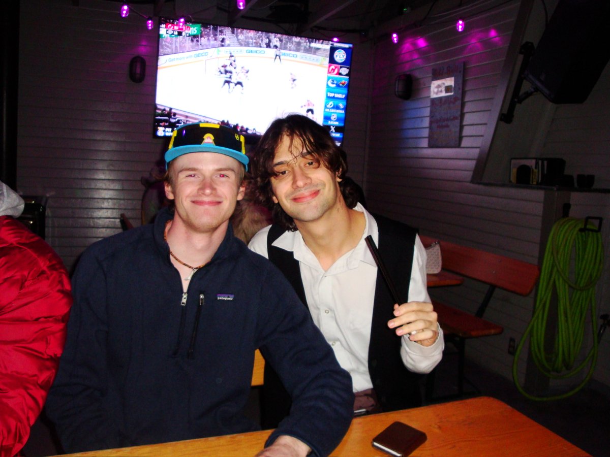 zipithious's tweet image. made a return to Eugene for the festivities 🎃🕺