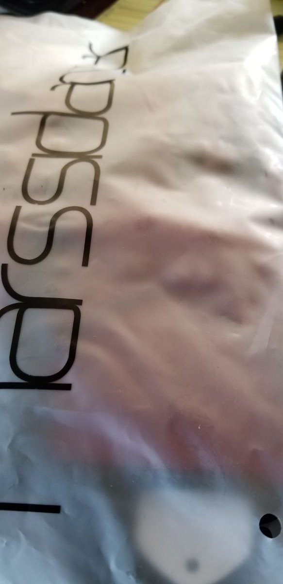 MasterStolas's tweet photo. Hmm.. What do we have here.. Delivered today.
Something red and black for dragons' colors.
Something leather.
Something bought with the cash of adoring drones..
Will have to open it up and try them on when I have more time.
#findom #gloves https://t.co/FaVMNVxwGC