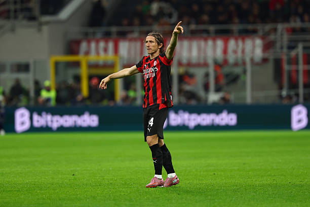 croatiafooty2's tweet image. Luka Modrić vs. Roma:

61 - Touches
38/44 (86%) - Accurate passes
5/8 (63%) - Long balls (acc.)
2 - Key passes
1 - Big chance created
7 - Recoveries

#Modrić #ACMilan #Croatia