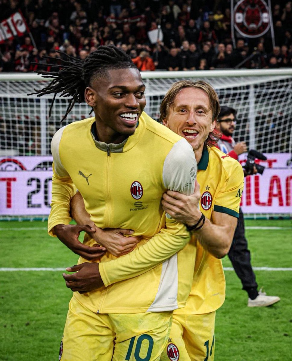 totalcristiano's tweet image. They might just take the title back to Milan. 🇭🇷🇵🇹