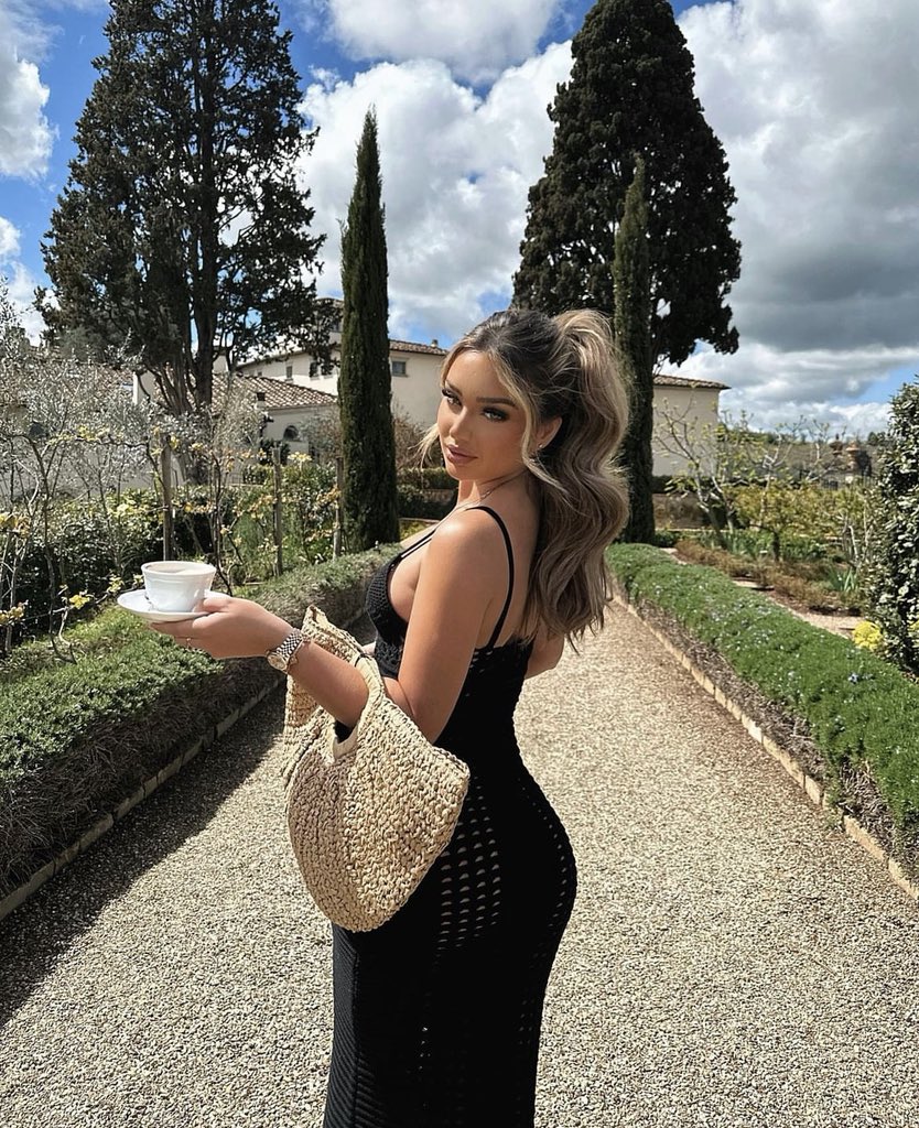 Confidence: the best outfit.