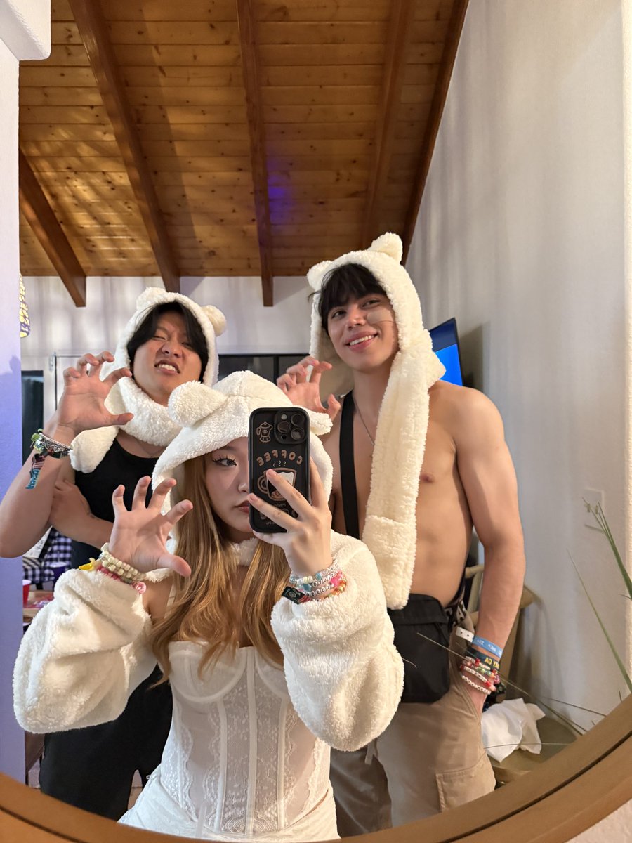 HALLOWEEKEND DAY 2 🐻‍❄️