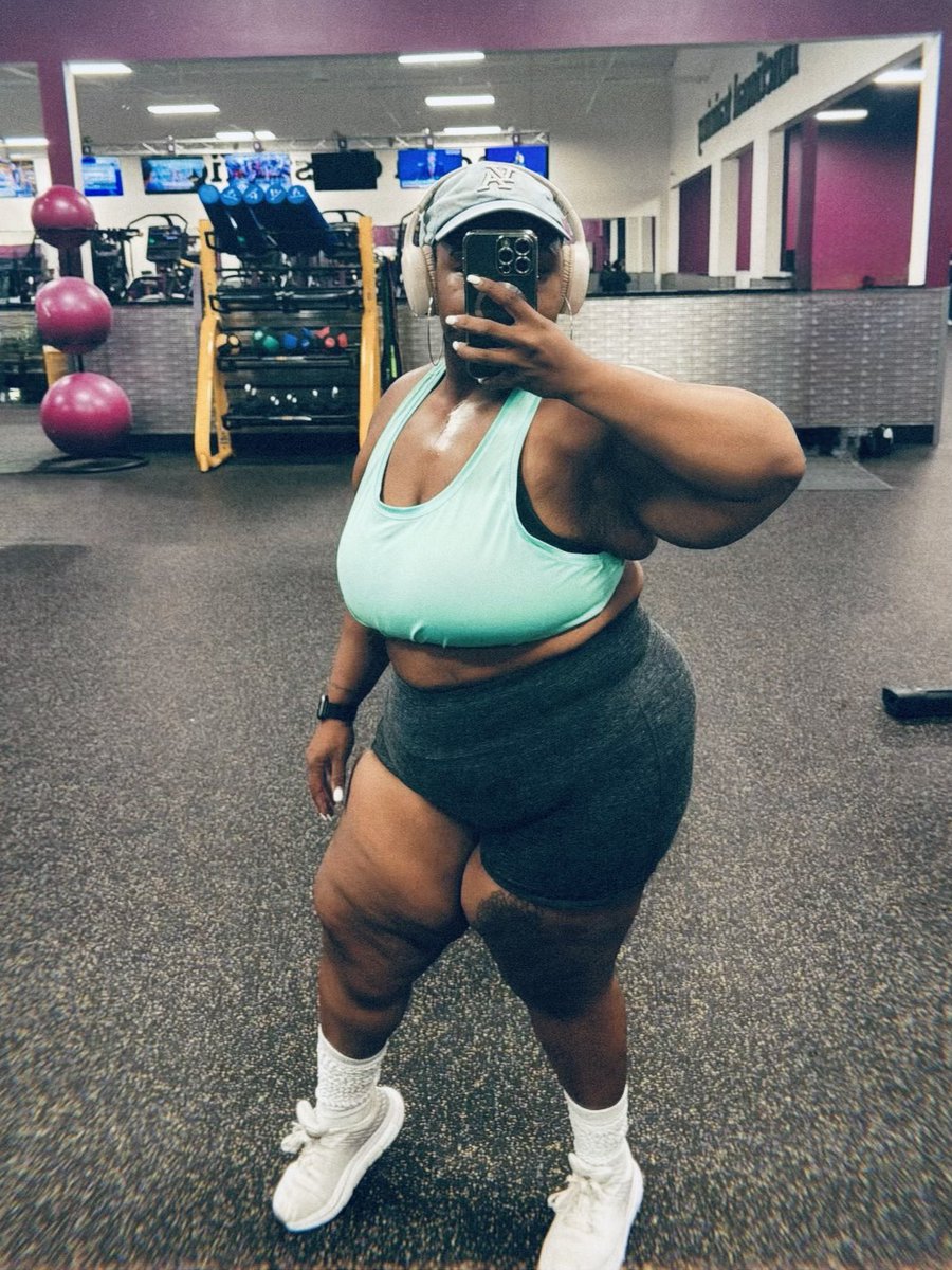 Practically the only content in my phone 🤞🏾