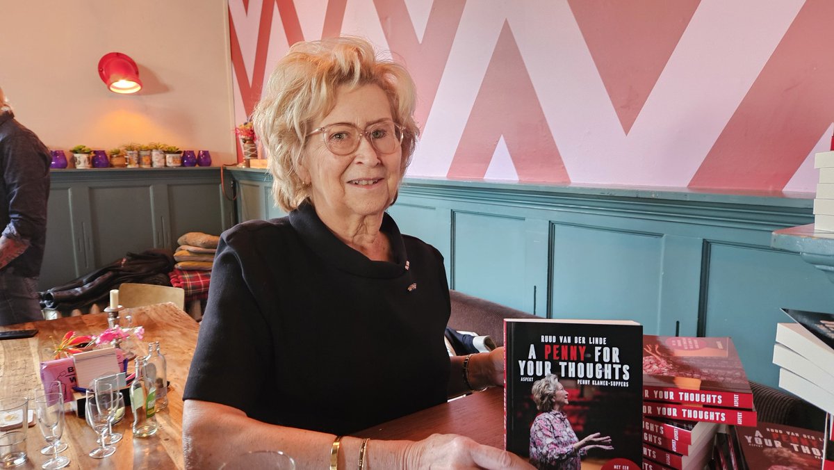 Twee leuke feestjes in het Osse centrum op deze zondagmiddag : Wolf Herenmode 10 jaar en boekpresentatie Penny Klamer in de Groene Engel! #proficiat #centrumoss #hartvandestad