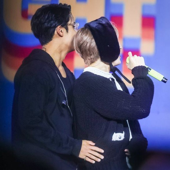 yohanbaekwon's tweet photo. Congrats for this omega and his alpha 🥰

From this                                  To this https://t.co/mQCfpYnhv5