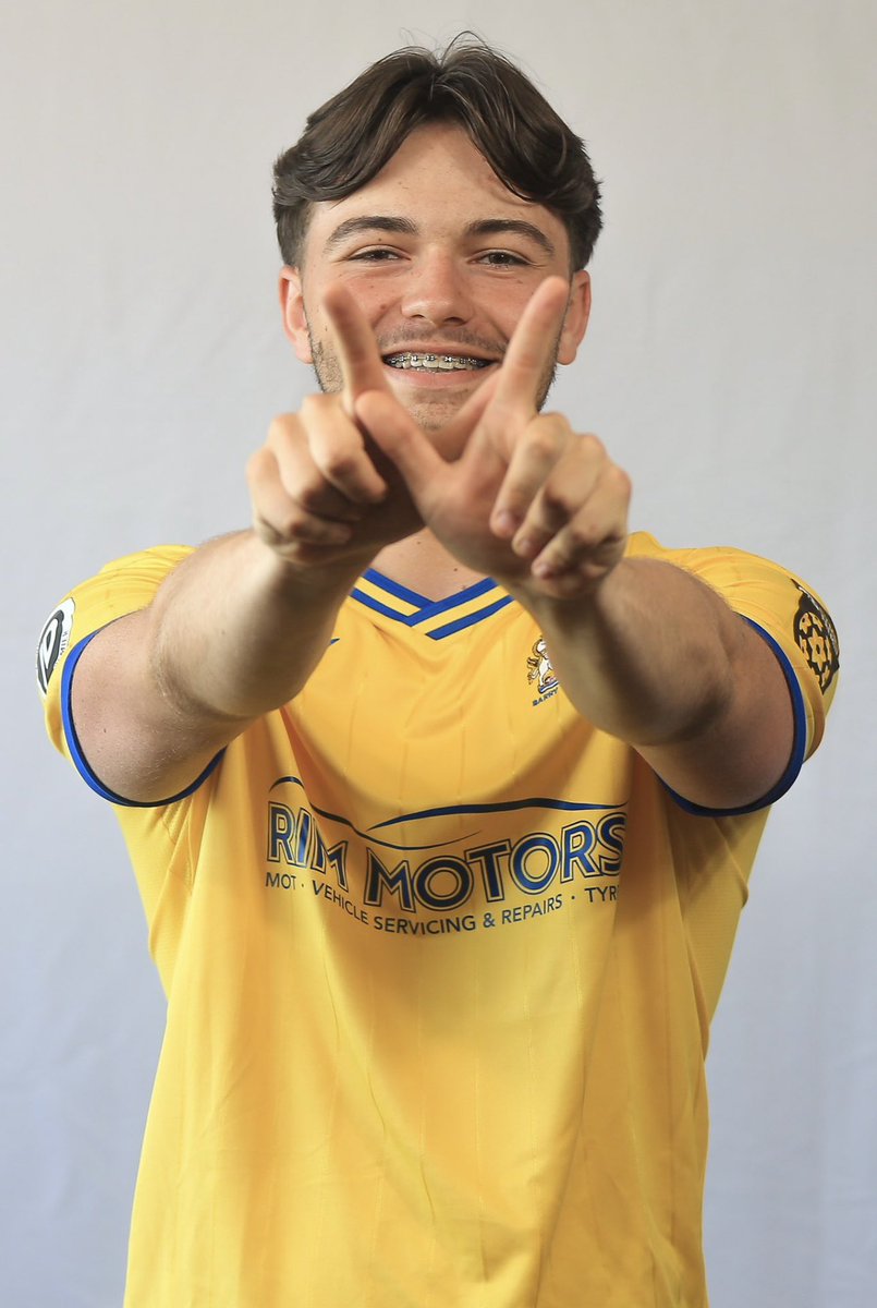 Barry Town United Academy tweet media