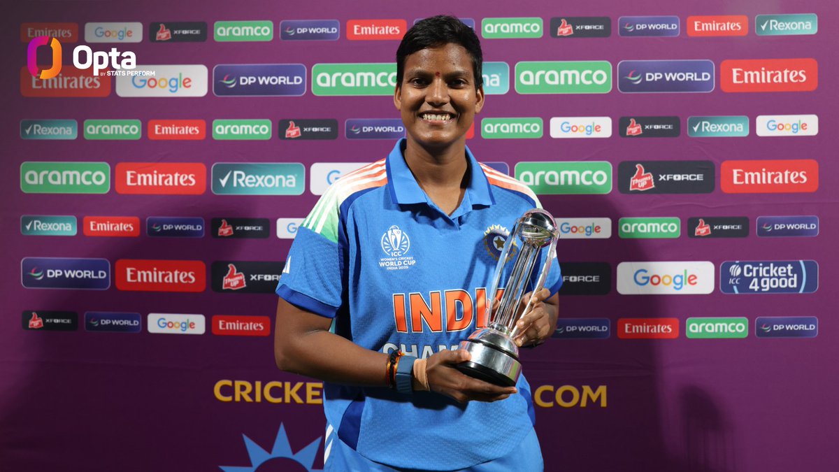 5 &amp; 58 - Deepti Sharma (5/39) has become only the 2nd bowler after Anya Shrubsole (6/46 vs India in 2017) to pick up a five-wicket haul in the Final of a women's <a href="/cricketworldcup/">ICC Cricket World Cup</a>; with 58 runs too, she’s the only player ever to record a 50+ score &amp; 5-wkt haul in a Final. Heroic.