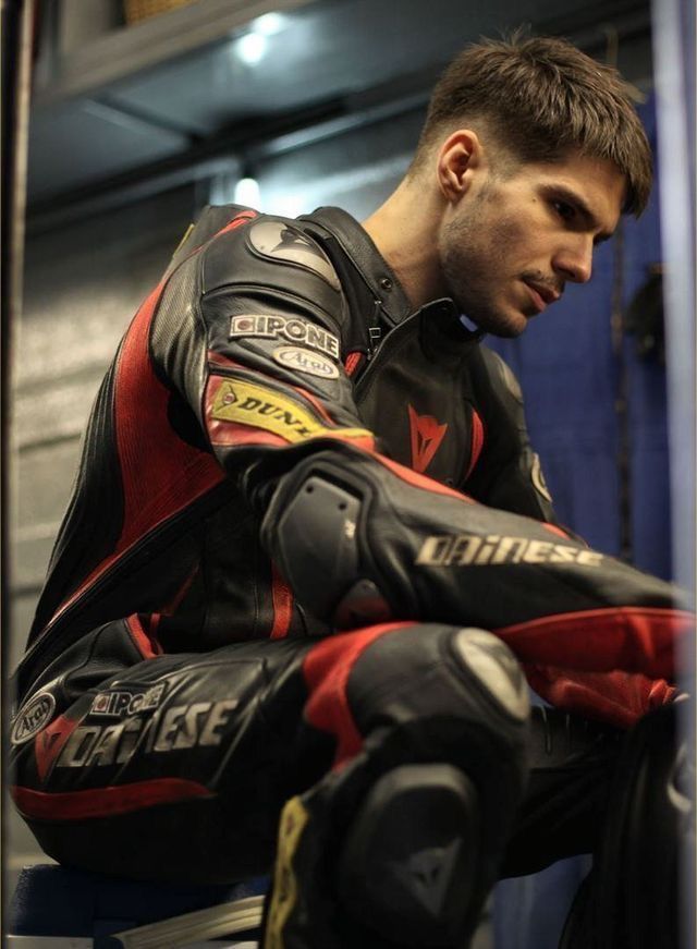 UnderYourControl 4k 🏍️ tweet media