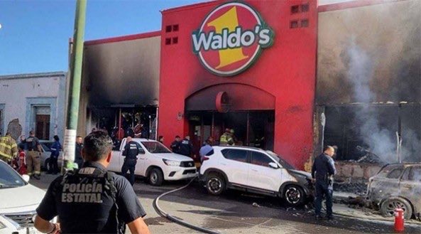 La tragedia de Waldos 

Por Pepepolitik

Hermosillo, Sonora, vuelve a vivir otra tragedia: un nuevo incendio, esta vez en un establecimiento comercial.
Y la pregunta es inevitable: ¿no aprendimos nada desde 2009, desde la tragedia de la Guardería ABC?

Han pasado más de quince