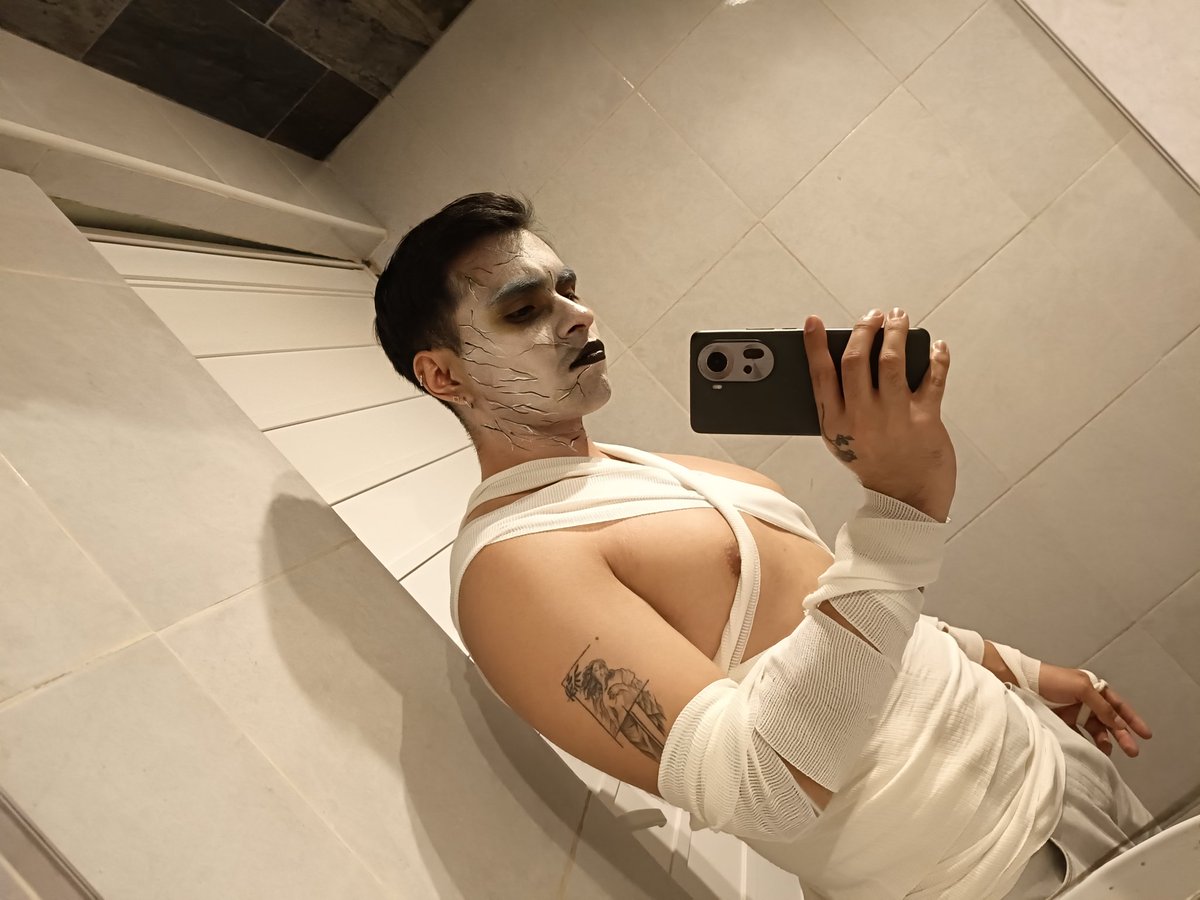 DaveNavarrete16's tweet photo. Día de muertos 💀 https://t.co/xfIoiGrVxI