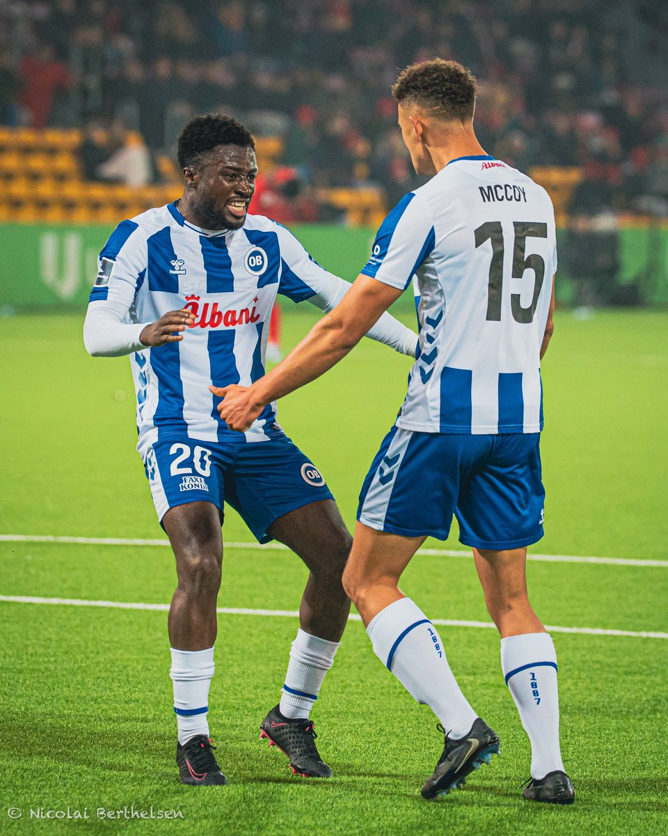 OBfrasidelinjen's tweet photo. SEJR I FARUM🔥
#obdk #sldk #fcnob https://t.co/39Zho02XrV
