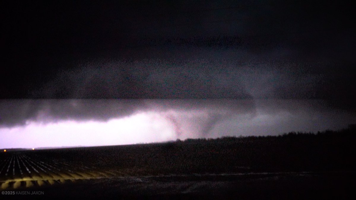 Like where did this even come from 😭

I was trying to NOT be productive today, tornadoes were the last thing i wanted to look at rn